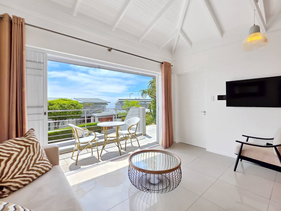 To Let 1 Bedroom Property for Rent in Camps Bay Western Cape